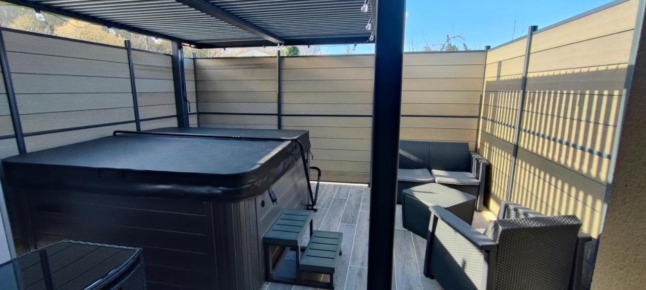La Kaz Rhumantique Sauna And Spa Privatif La Rivière-Saint-Sauveur Екстериор снимка