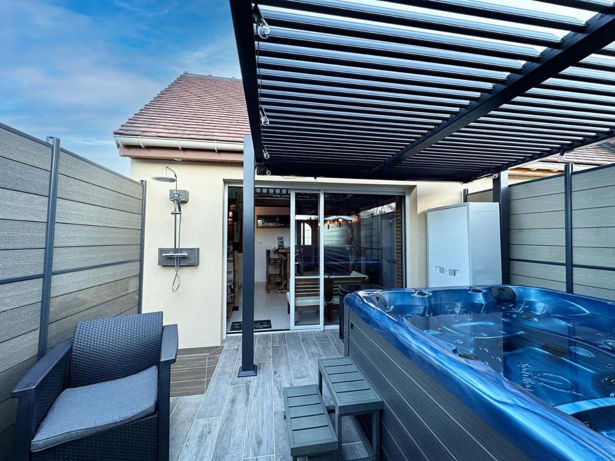 La Kaz Rhumantique Sauna And Spa Privatif La Rivière-Saint-Sauveur Екстериор снимка