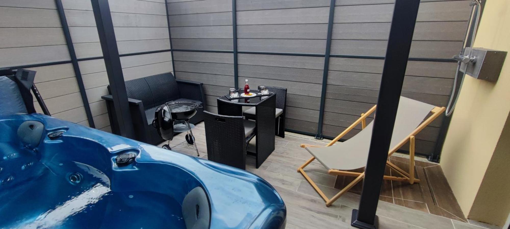 La Kaz Rhumantique Sauna And Spa Privatif La Rivière-Saint-Sauveur Екстериор снимка